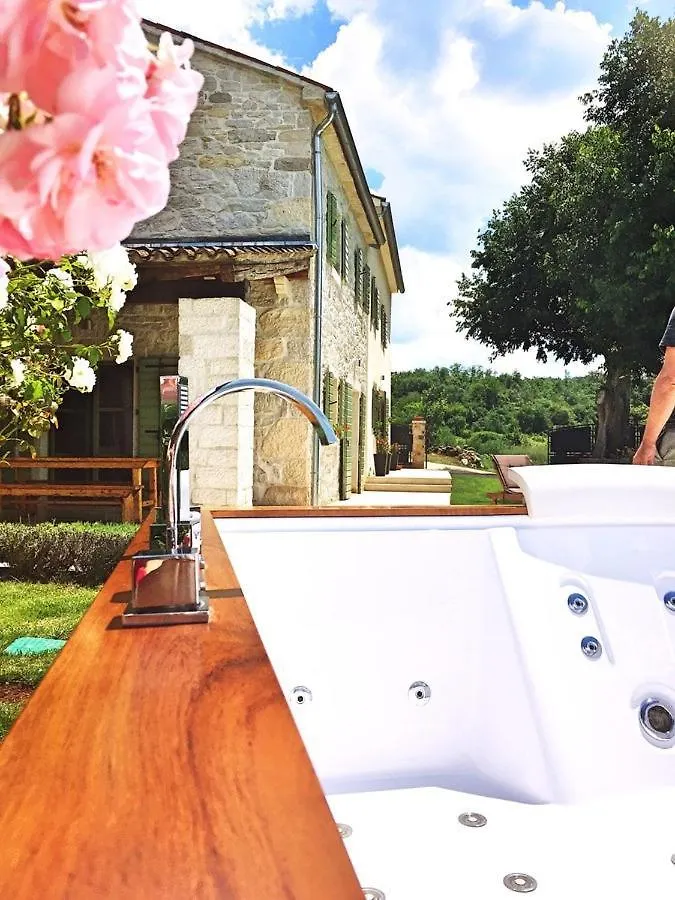 Villa Zvonar Near Motovun With Large Pool And Whirlpool Rakotule