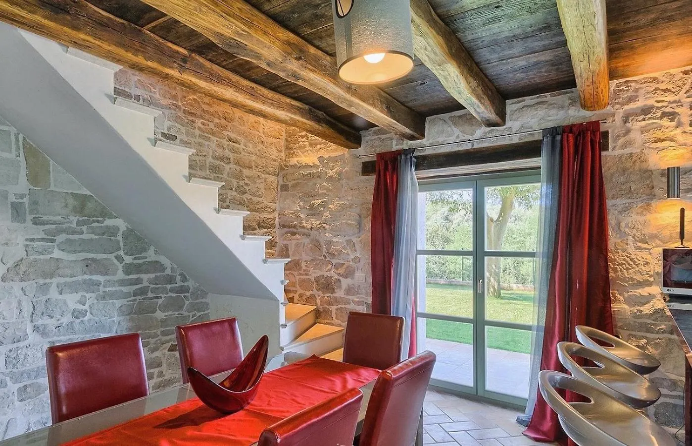 Villa Zvonar Near Motovun With Large Pool And Whirlpool Rakotule