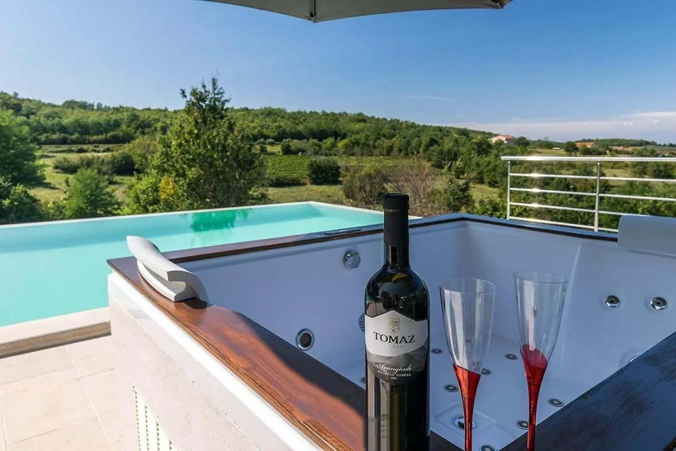 Villa Zvonar Near Motovun With Large Pool And Whirlpool Rakotule
