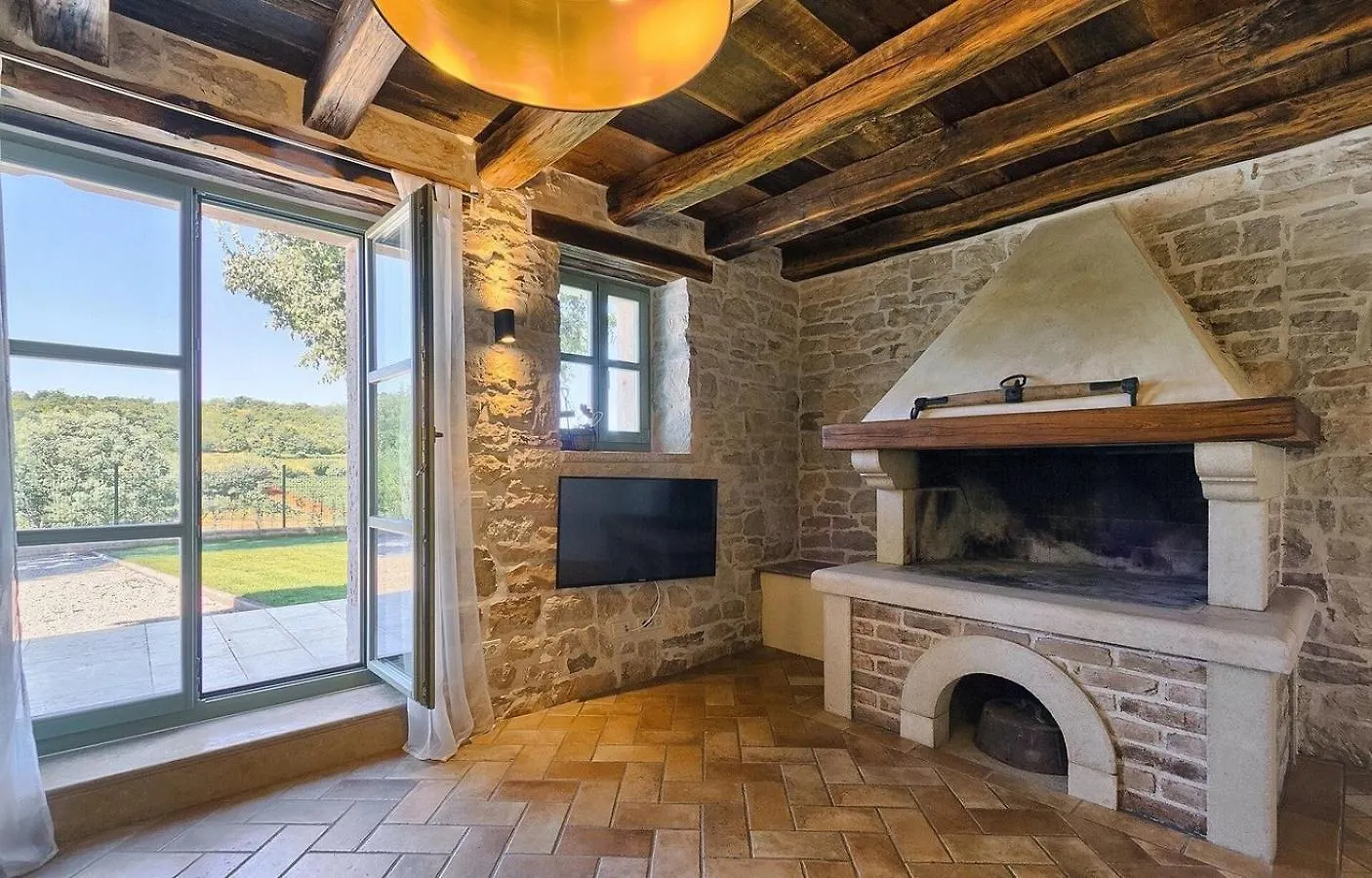 Villa Zvonar Near Motovun With Large Pool And Whirlpool Rakotule 0*,  Chorvatsko